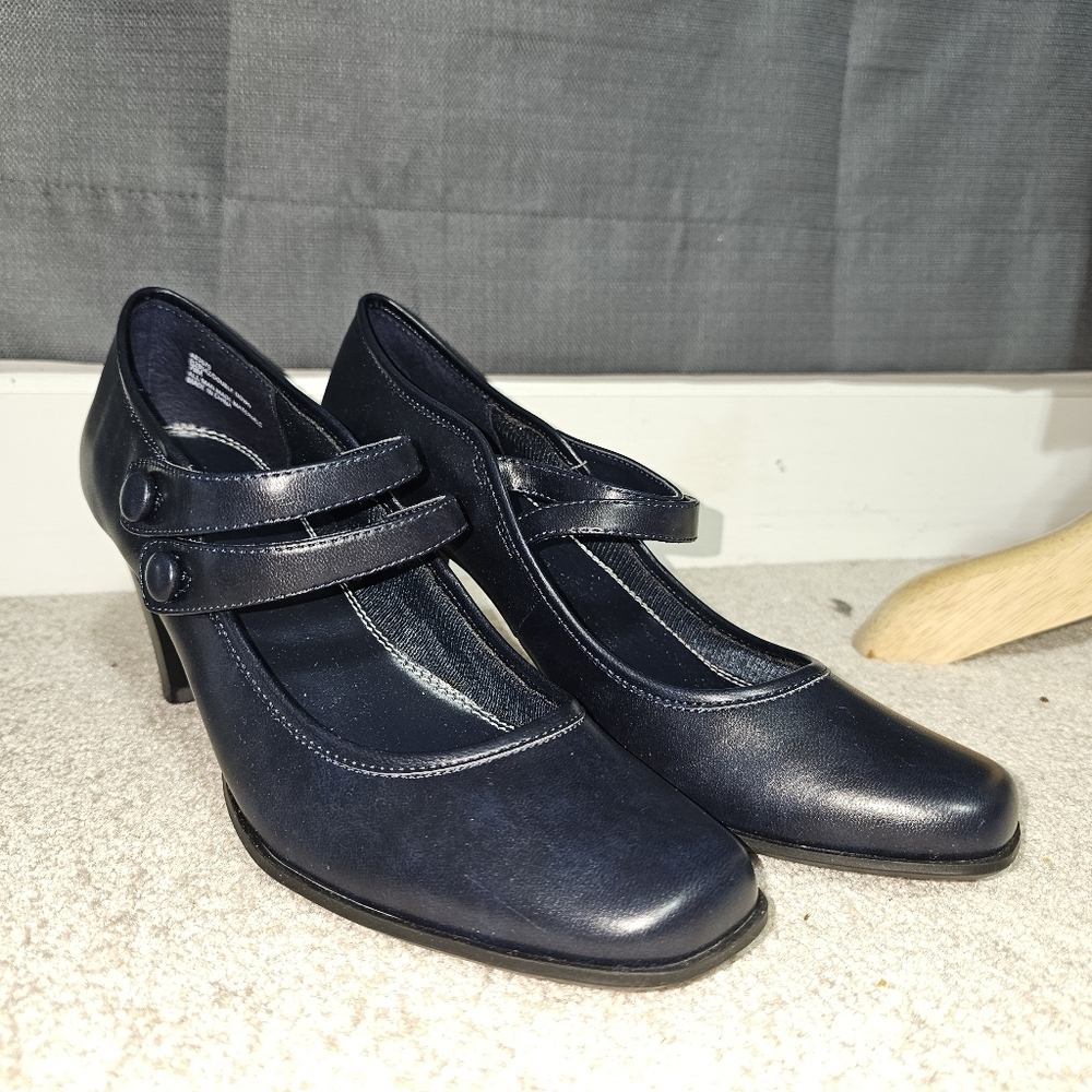 NWB Rialto Double Down Navy Blue Mary Jane Heels 7.5​